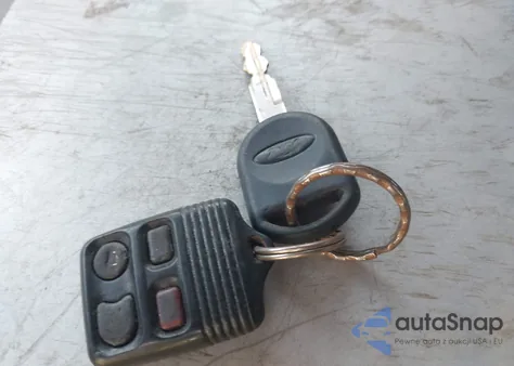 2007 Ford Focus Zx4/S/Se/Ses из США, поврежденный, VIN 1FAHP34N67W180183